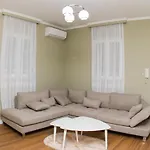Vila Elezi